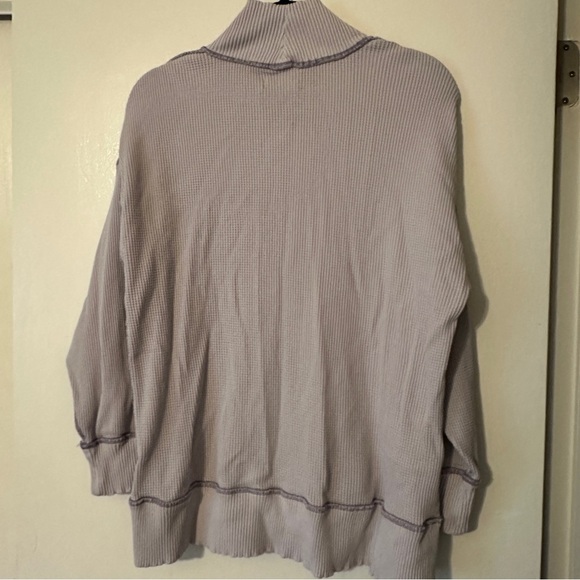 Urban Outfitters Lavender Waffle Knit
Thermal Long Sleeve Turtleneck Top Small - Picture 10 of 12